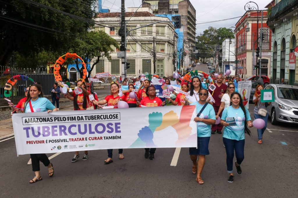Caminhada pelo combate à tuberculose alerta para a importância de prevenção, cura e eliminação da doença 3 FVS RCP Caminhada tuberculose FOTO Mauro Neto Secom 4 1024x682 1