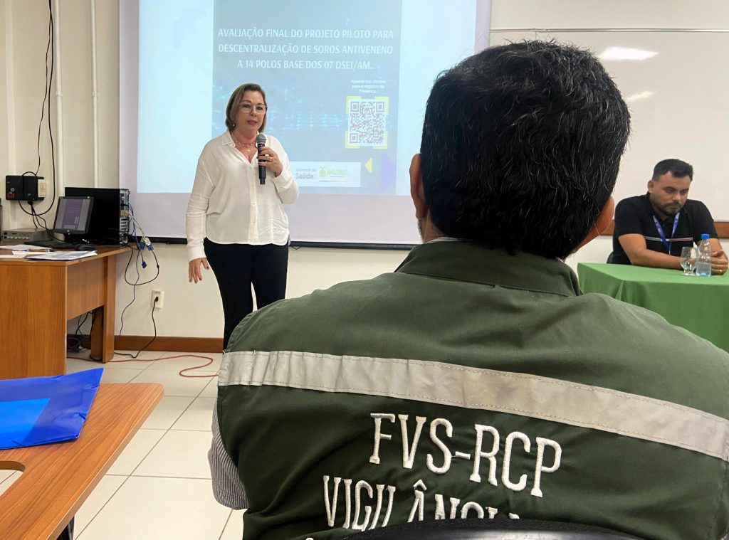 Amazonas implanta descentralização de soroterapia para acidentes com animais peçonhentos 3 FVS RCP Descentralizacao de soroterapia FOTO Leticia Araujo FVS RCP 3 1024x759 1