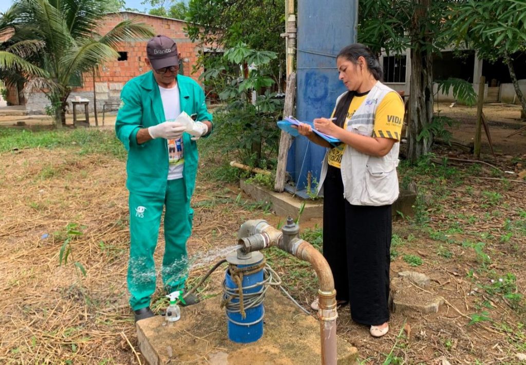 FVS-RCP reforça a importância do monitoramento da qualidade da água para consumo humano no Amazonas 5 FVS RCP Vigiagua FOTO Divulgacao FVS RCP 2 1024x710 1