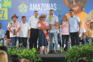 Governador Wilson Lima paga mais de R 17 milhao na subvencao economica do pirarucu e destina fomento e insumos ao setor primario 2 foto Diego Peres Secom 300x200 1