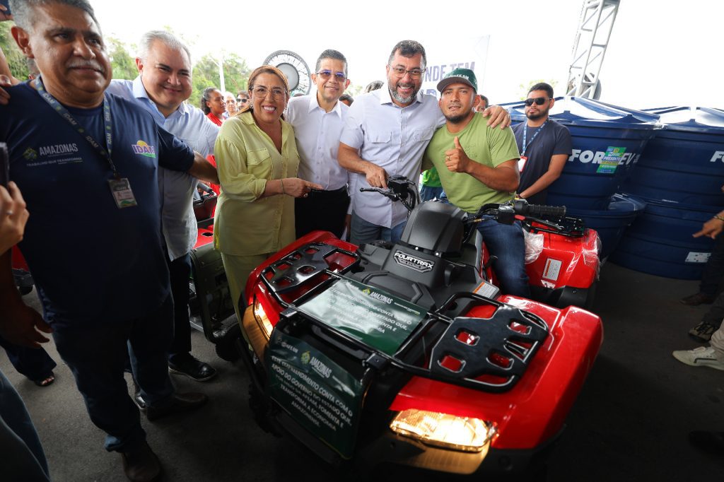 Governador Wilson Lima paga mais de R$ 1,7 milhão na subvenção econômica do pirarucu e destina fomento e insumos ao setor primário 15 Governador Wilson Lima paga mais de R 17 milhao na subvencao economica do pirarucu e destina fomento e insumos ao setor primario 7 foto Diego Peres Secom 1024x682 1