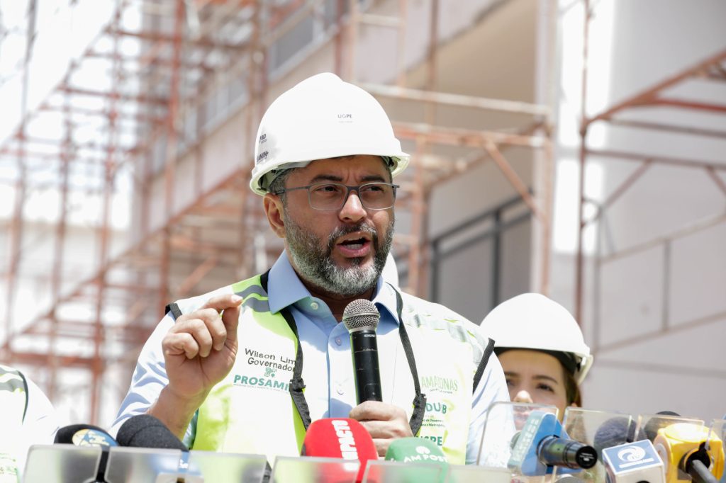 Governador Wilson Lima realiza nova vistoria no Residencial Maués com 84% das obras concluídas pelo Prosamin+ 5 Governador Wilson Lima realiza nova vistoria no Residencial Maues com 84 das obras concluidas pelo Prosamin 1 foto Alex Pazuello Secom 1024x682 1
