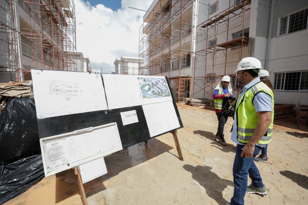 Governador Wilson Lima realiza nova vistoria no Residencial Maués com 84% das obras concluídas pelo Prosamin+ 2 Governador Wilson Lima realiza nova vistoria no Residencial Maues com 84 das obras concluidas pelo Prosamin 4 foto Alex Pazuello Secom 1024x682 1