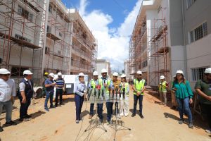 Governador Wilson Lima realiza nova vistoria no Residencial Maues com 84 das obras concluidas pelo Prosamin 7 foto Diego Peres Secom 300x200 1