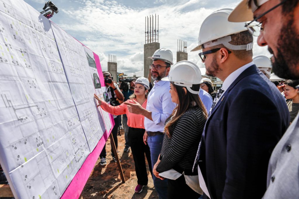 Governador Wilson Lima vistoria obras da Casa da Mulher Brasileira, que vai atender vítimas de violência 7 Governador Wilson Lima vistoria obras da Casa da Mulher Brasileira que vai atender vitimas de violencia Foto Alex Pazuello Secom 1 1024x682 1