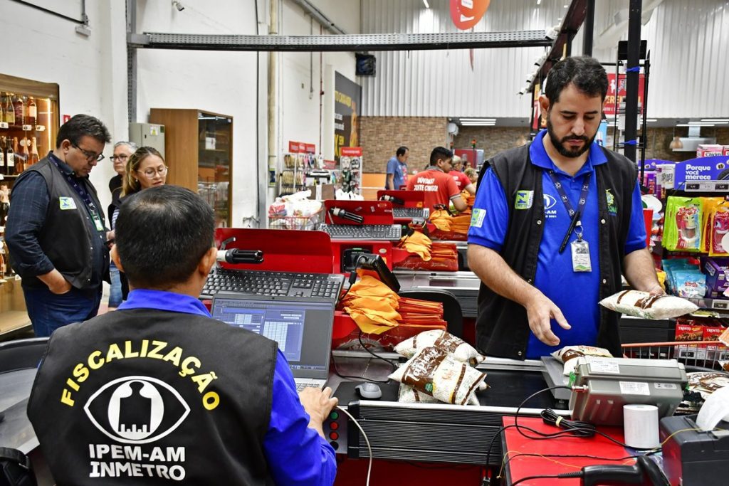 Operação ‘Mês do Consumidor’: Ipem-AM intensifica fiscalizações de balanças e produtos comercializados em Manaus e Região Metropolitana 2 IPEM 1 3 1024x683 1
