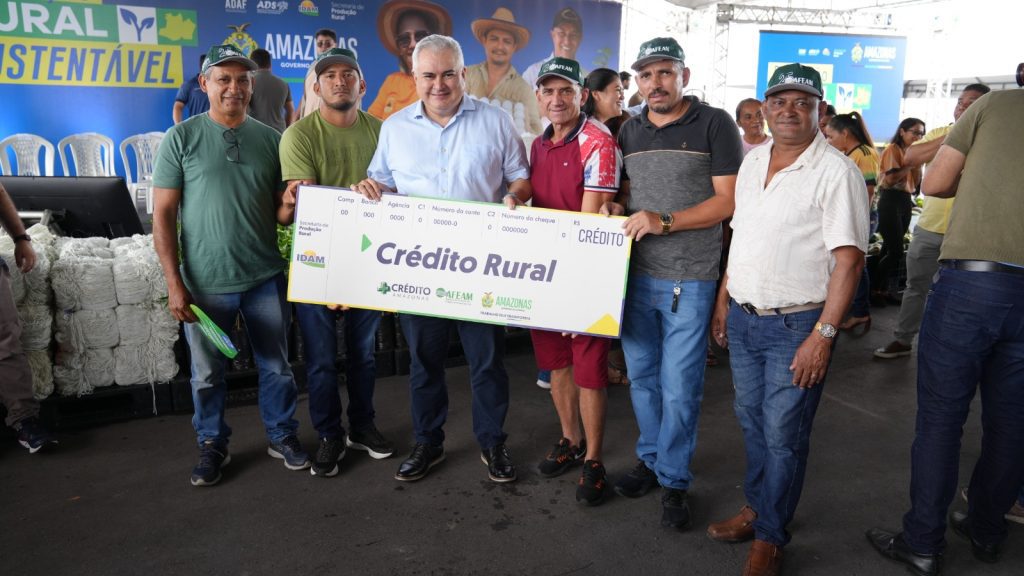 Agronegócio: Afeam libera mais de R$ 144 mil em fomento e concede anistia a produtores rurais em Manaus 2 Liberacao de credito Afeam Zeca Leal 3 1024x576 1