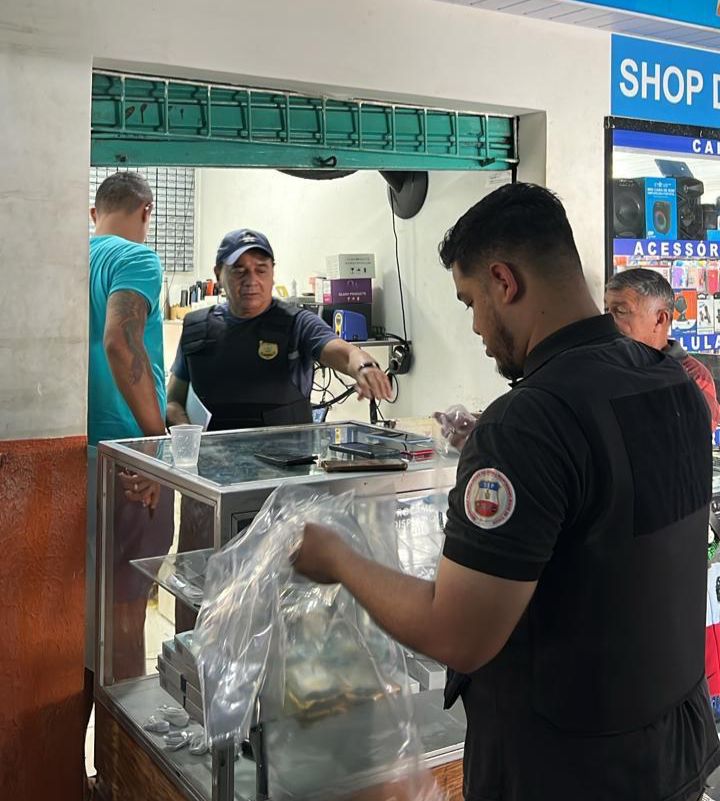 RecuperaFone: Homem é preso por receptação qualificada no bairro Compensa 3 OPERACAO RECUPERAFONE FOTOS DIVULGACAO SSP AM 1