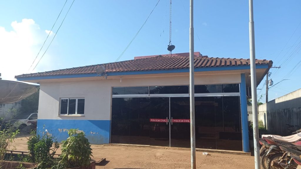 Em Boca do Acre, PC-AM e PMAM prendem homem por estupro da enteada de 15 anos 2 PCAM 61a DIP BOCA DO ACRE FOTO DIVULGAC807A771O 1024x576 1