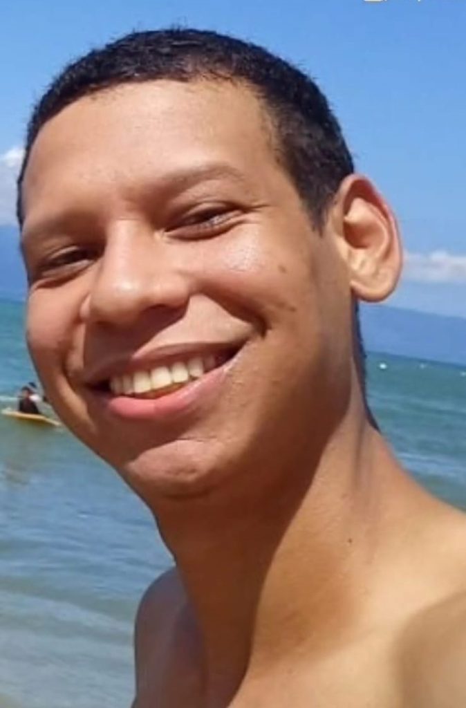 Polícia Civil divulga imagens de quatro pessoas desaparecidas 2 PCAM DESAPARECIDO BRUNO OLIVEIRA DA SILVA FOTO DIVULGACAO 674x1024 1