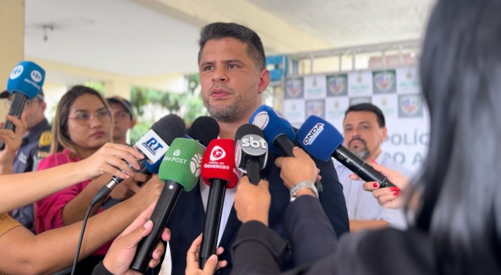 Polícia Militar do Amazonas apreende duas toneladas de drogas em operação no Alto Solimões 7 PMAM GUILHERME TORRES DELEGADO GERAL ADJUNTO DA PC AM FOTO GISELLE SIMOES PMAM 1024x562 1