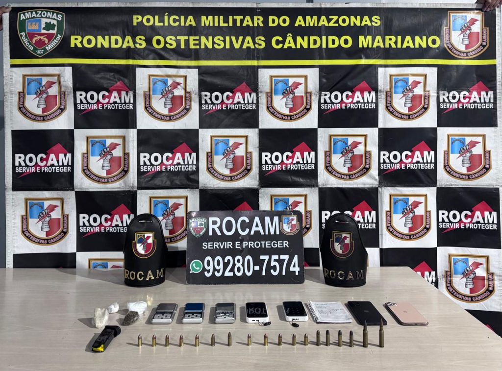 Em ações na capital, Polícia Militar do Amazonas apreende 22 armas de fogo, drogas e munições 5 PMAM ROCAM ENTORPECENTE MUNICAO CASAL DETIDO 1024x757 1