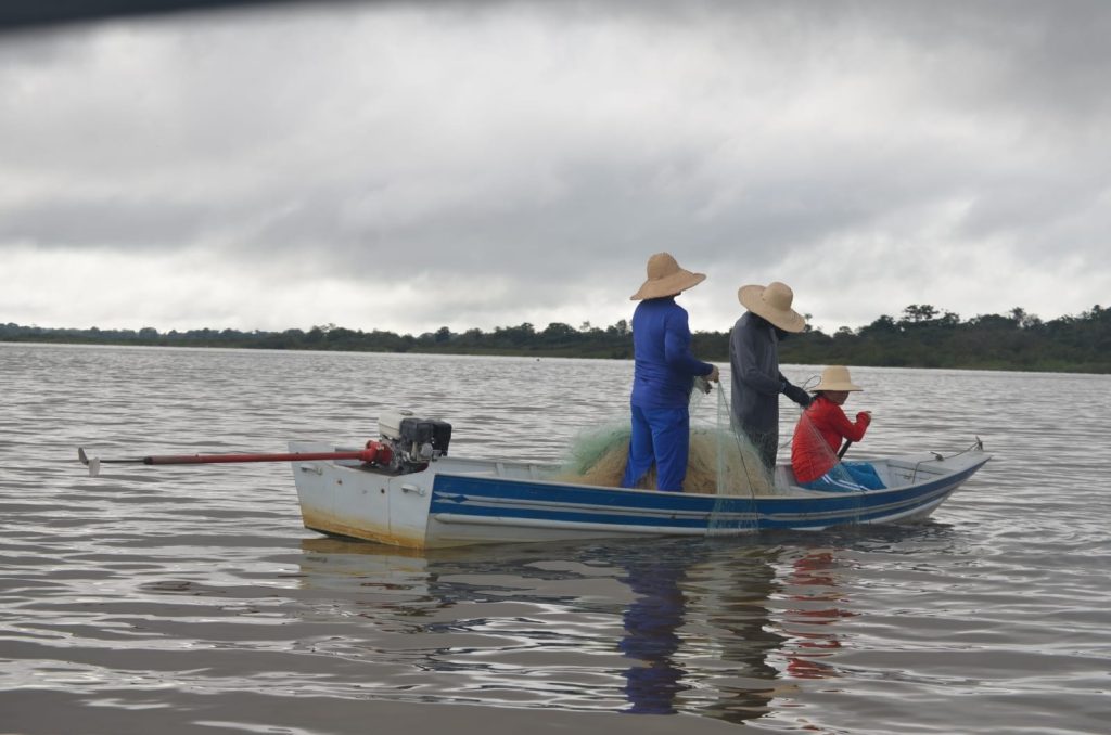 Fim do defeso: pesca do tambaqui é liberada a partir de 1º de abril no Amazonas 2 Pescadores Foto 3 Jose Narbaes 31 03 2025 1024x678 1