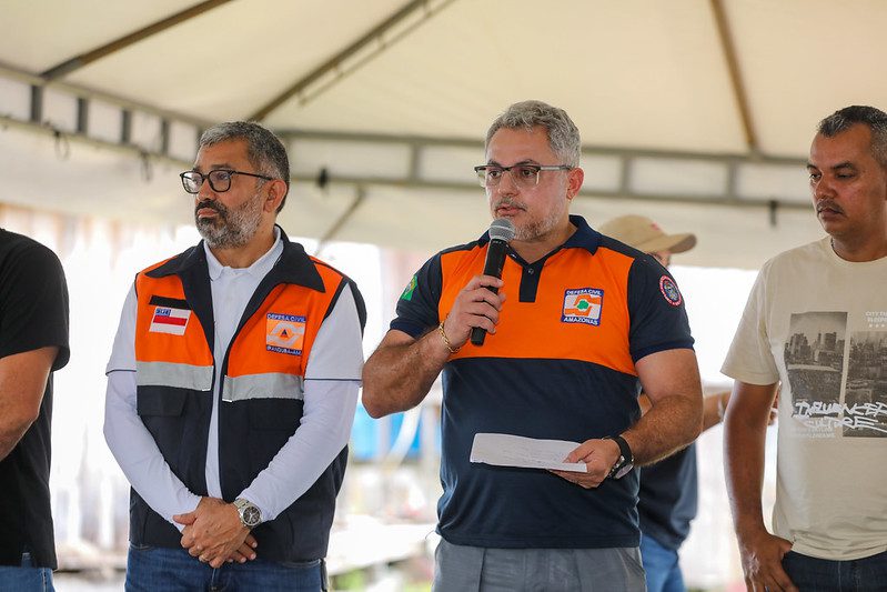 Projeto Água Boa transforma vidas e garante dignidade e saúde para ribeirinhos em Iranduba 5 Projeto Agua Boa transforma vidas e garante dignidade e saude para ribeirinhos em Iranduba 4 Secretario Defesa Civil Francisco Maximo FOTO Antonio Lima Secom