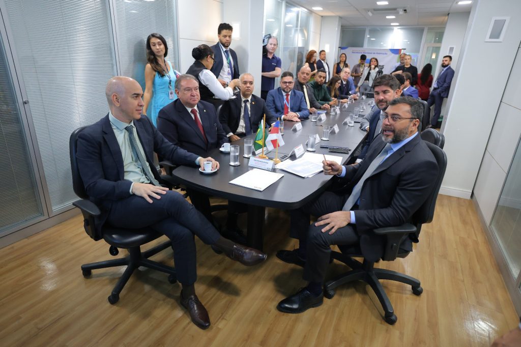 Governador Wilson Lima, Ministério das Cidades e Secretaria do Patrimônio da União assinam contrato para construção de moradias populares em antigo prédio da Receita Federal 3 Retrofit Fotos Diego Peres 3 1024x682 1
