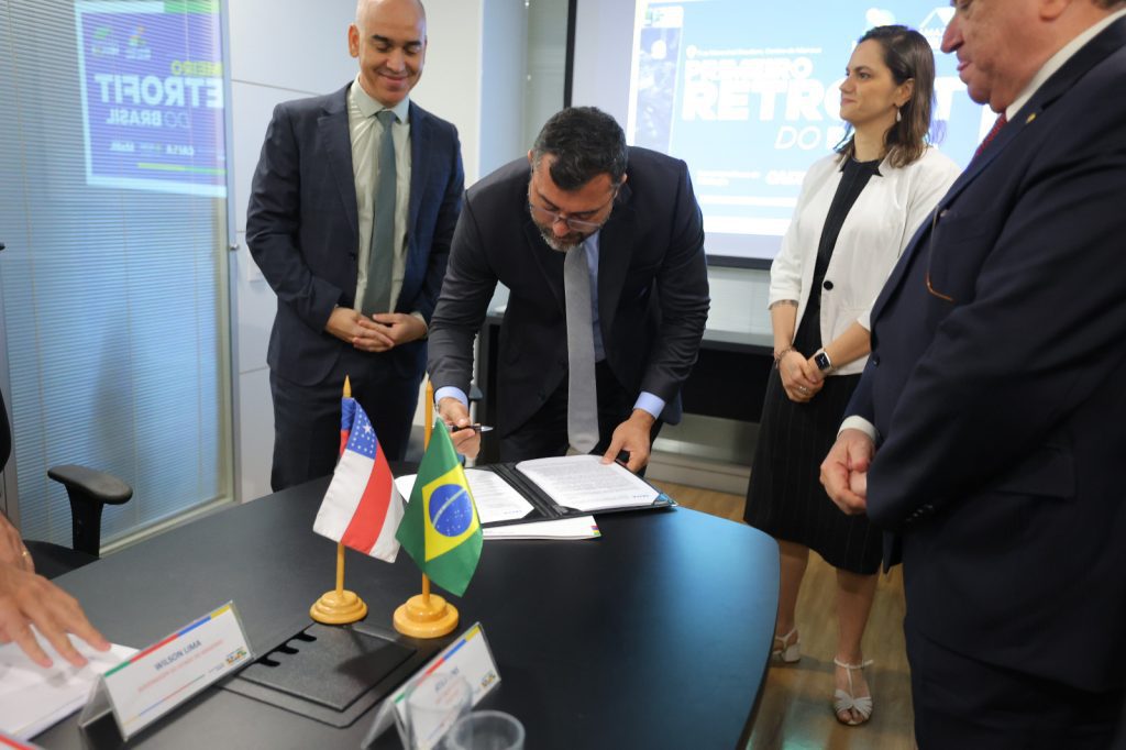 Governador Wilson Lima, Ministério das Cidades e Secretaria do Patrimônio da União assinam contrato para construção de moradias populares em antigo prédio da Receita Federal 5 Retrofit Fotos Diego Peres 6 1024x682 1