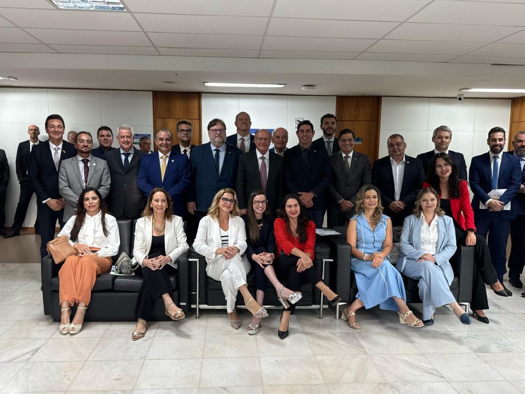 Em Brasília, Sedecti participa de reunião com o MDIC para atrair investimentos ao Brasil 2 SEDECTI ReuniaoMDIC Divulgacao 2 1024x768 1