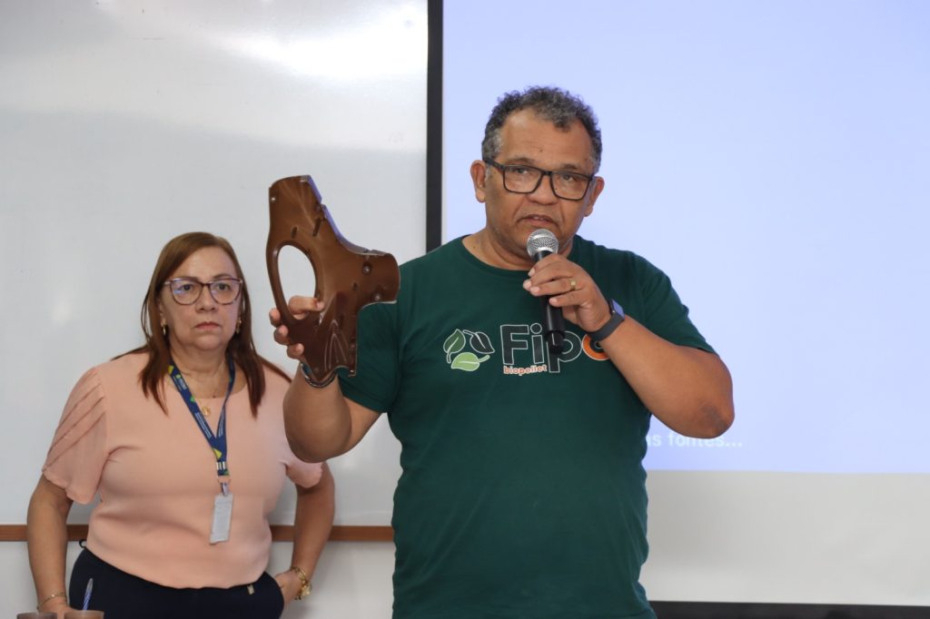 Produção de bioplástico e modelo de negócio em torno do curauá são debatidos na Câmara Setorial da Agroindústria 2 SEDECTI 140ReuniaoCamaraSetorialdaAgroindustria AngeloVinicius 2 1024x682 1