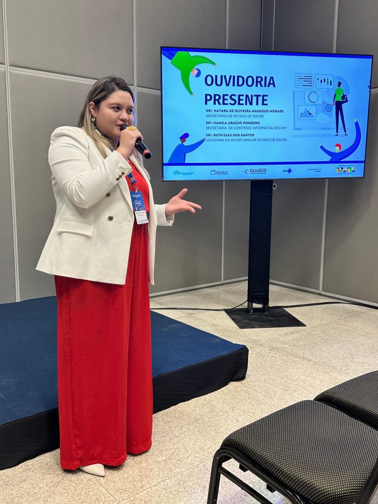 SES-AM recebe selo de Boa Prática pelo Projeto Ouvidoria Presente, em Encontro Nacional do SUS 3 SES AM SELO BOA PRATICA FOTO DIVULGACAO SES AM 768x1024 1