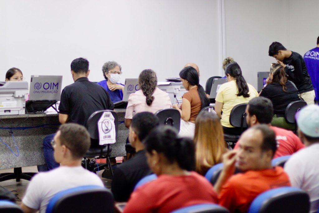 Governo do Amazonas convoca migrantes para a retirada de Registro Nacional Migratório no PAC Compensa 3 Sejusc RNM no PAC Compensa Fotos Lincoln Ferreira 1 1024x682 1