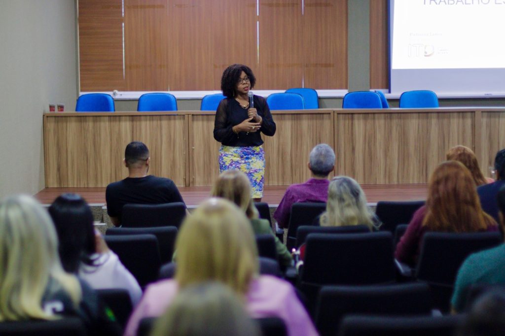 Sejusc e Instituto Trabalho Decente promovem oficina de combate ao trabalho escravo 9 Sejusc Seminario de Combate ao Trabalho Escravo Fotos Lincoln Ferreira 3 1024x682 1