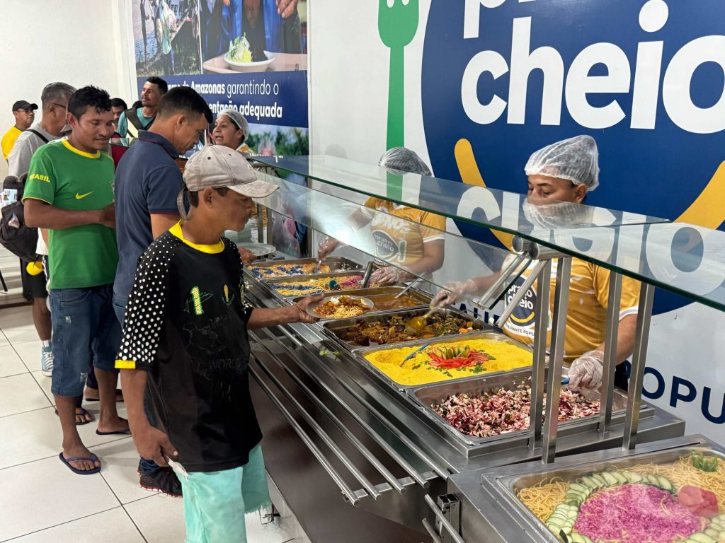 Primeira unidade inaugurada no interior, Prato Cheio de Manacapuru transforma vidas e garante segurança alimentar à população 3 prato cheio manacapuru foto kerolyn leigue3 1 1024x768 1