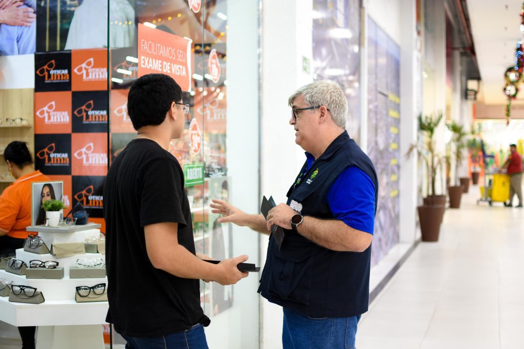 Procon-AM alerta sobre relações de consumo e gênero na Semana do Consumidor 3 procon orientacao consumidor 003 1024x683 1