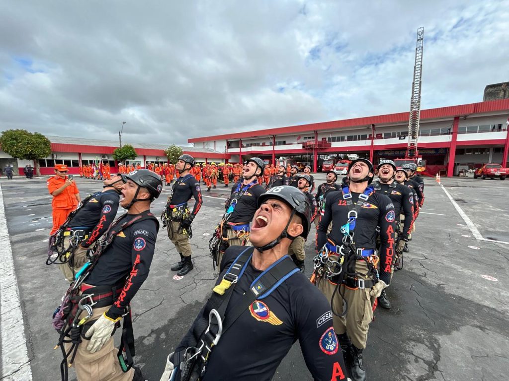 Após 16 anos, Corpo de Bombeiros do Amazonas forma segunda turma de especialistas em salvamento em altura 7 CBMAM 5 Foto Paulo Bahia CBMAM 1 1024x768 1
