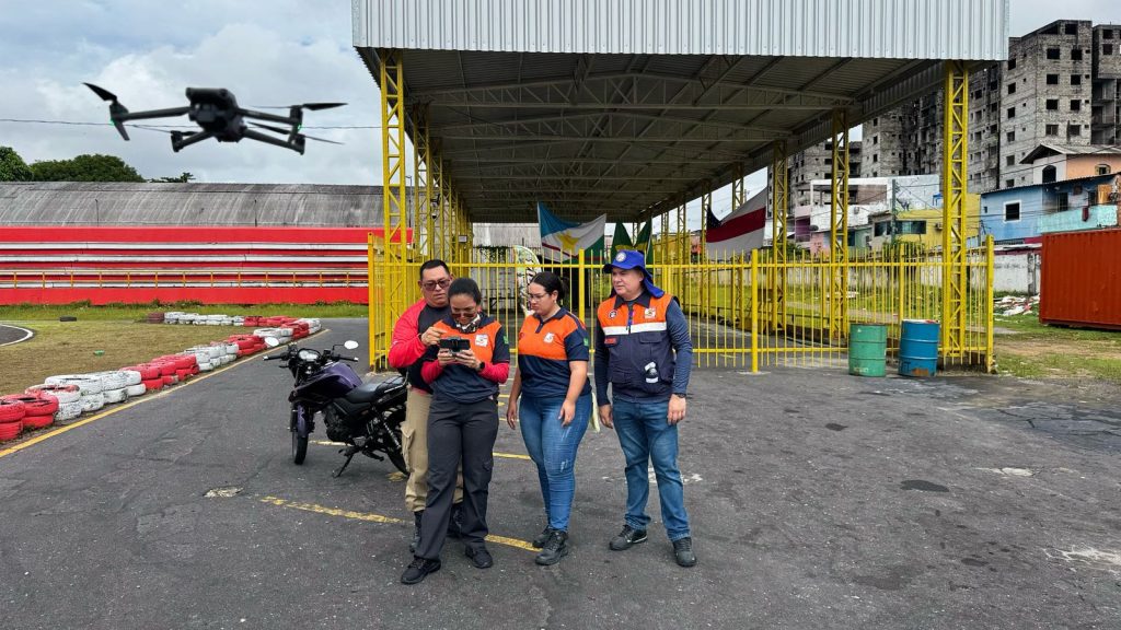 Agentes da Defesa Civil do Amazonas concluem curso de operador de aeronave remotamente pilotada 7 DC CURSO DE DRONE FOTO LUCAS MONTEIRO 03 1024x576 1