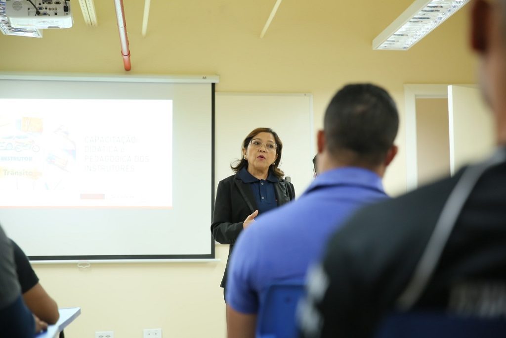 Detran-AM: Escola Pública de Trânsito disponibiliza 420 vagas para cursos gratuitos no mês de maio 5 DETRAN AM Vagas de cursos Eptran CREDITO Detran AM 1024x683 1