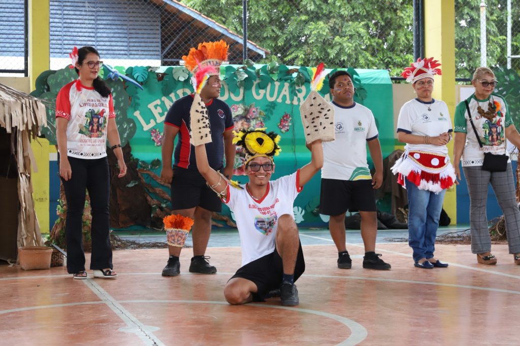 Alunos da Educação Especial promovem feira em homenagem ao mês dos povos originários 3 Educacao Feira Linguagens Povos Indigenas Foto Eduardo Cavalcante 1 1024x682 1