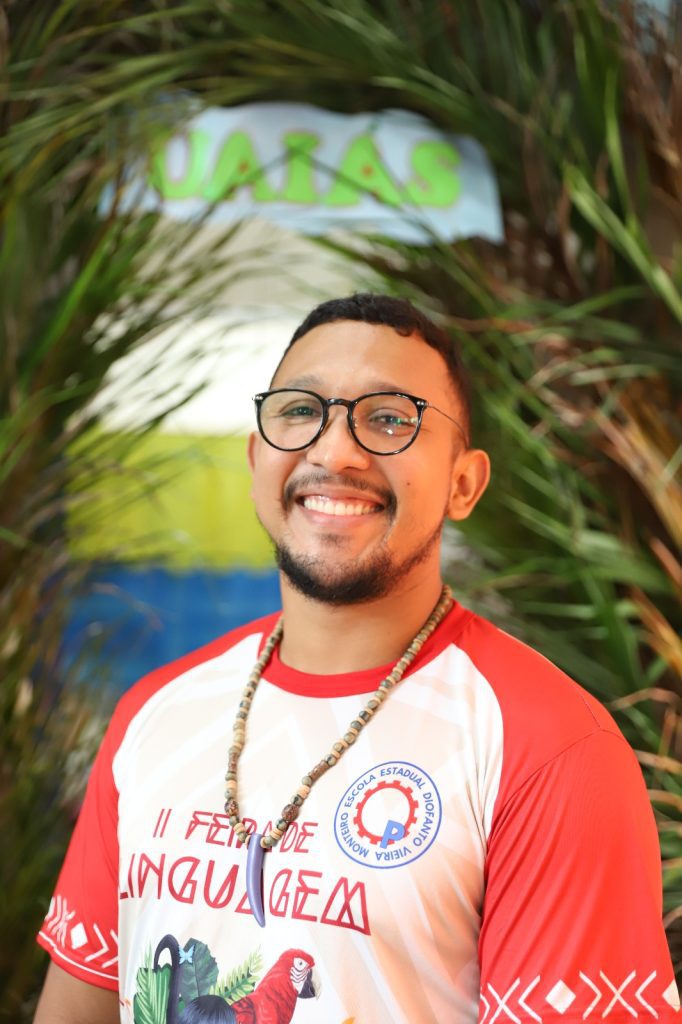 Alunos da Educação Especial promovem feira em homenagem ao mês dos povos originários 7 Educacao Feira Linguagens Povos Indigenas Lua Fernandes Foto Eduardo Cavalcante 682x1024 1