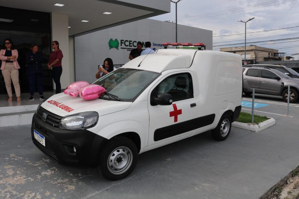 Governo do Amazonas entrega ambulância para o Cepcolu 2 FCecon ambulancia Cepcolu FOTO Dreyceane Soares 2 1024x682 1