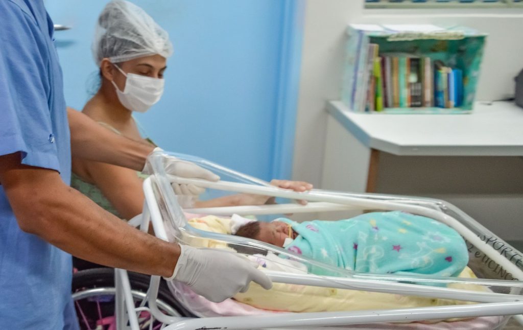 Após dois meses de internação, bebê indígena que fez transfusão intrauterina na maternidade do Estado recebe alta 7 FOTO EVANDRO SEIXAS 1024x646 1
