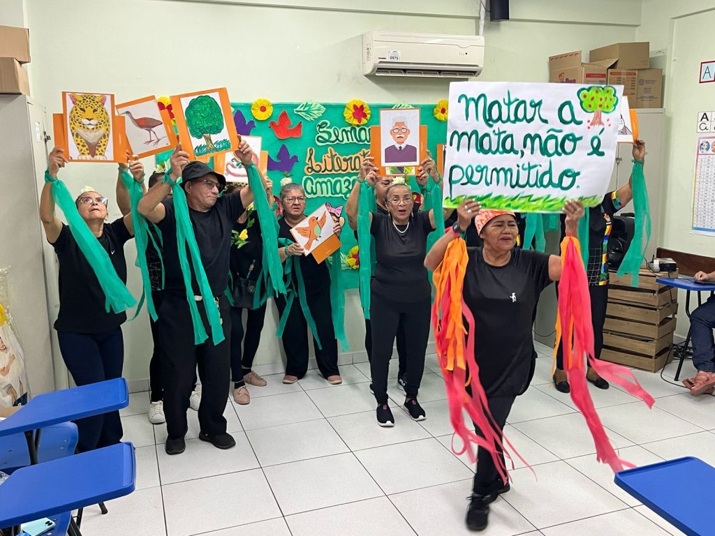 Alunos do Cemeapi da FUnATI exaltam a literatura amazonense por meio de exposições e apresentações musicais 2 FUnATI Literatura 3 1024x768 1