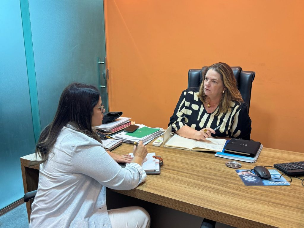 FVS-RCP registra ampliação de 194,3% na cobertura de prevenção à tuberculose no Amazonas 2 FVS RCP Boletim TPT Secretaria de Estado de Saude Nayara Maksoud e diretora presidente da FVS RCP Tatyana Amorim FOTO Anne Alves FVS RCP 1024x768 1
