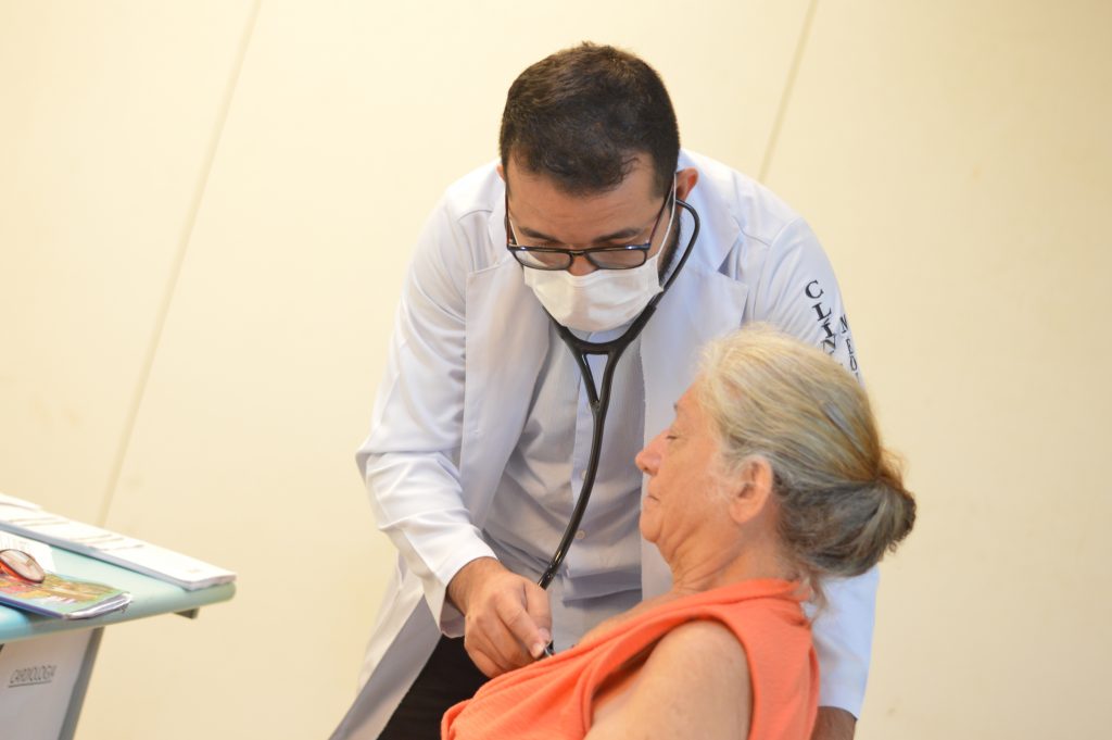 Amazonas informa a redução de 21,3% nos casos de doenças por vírus respiratórios e 32,4% dos óbitos registrados 2 FVS RCP Informe Virus Respiratorios FOTO Arquivo SES AM