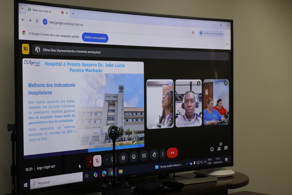SES-AM avalia primeiros resultados de projeto de Governança Clínica, que monitora a gestão de leitos em unidades de saúde 5 Governanca Clinica Gilvanete Costa Serf 2 1024x683 1