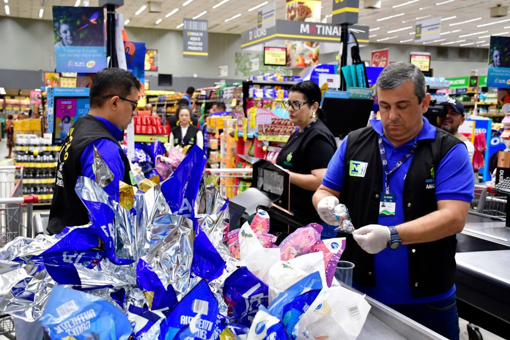 Operação Páscoa: Ipem-AM intensifica fiscalização e alerta consumidores para cuidados na hora das compras 2 IPEM 2 1 1024x682 1
