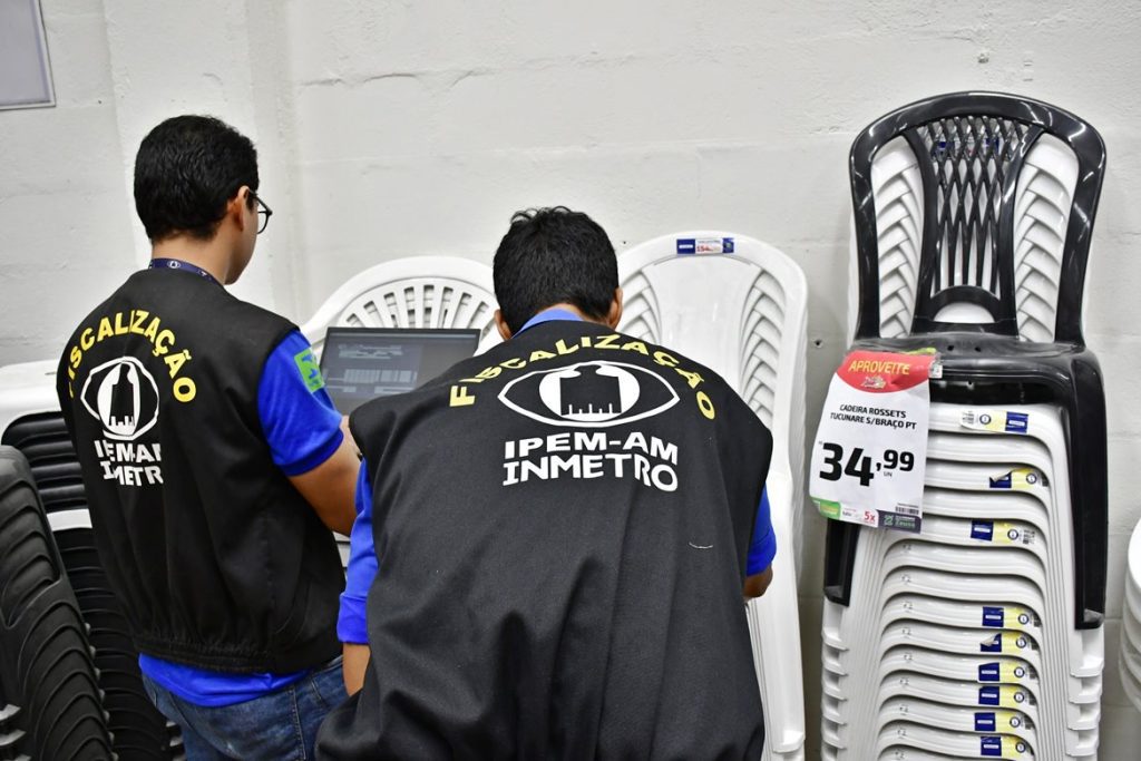 Ipem-AM fecha ‘Mês do Consumidor’ com mais de 10,2 mil itens verificados em Manaus e Região Metropolitana 7 IPEM 5 1024x683 1
