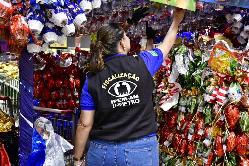 Operação Páscoa: Ipem-AM fiscaliza produtos tradicionais da Semana Santa e orienta consumidores 3 IPEM 7 1024x683 1