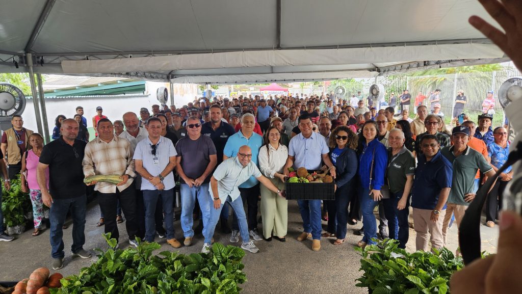 Governo do Amazonas entrega R$ 1,6 milhão em crédito rural para agricultores de Rio Preto da Eva 3 Idam Acao em Rio Preto da Eva Foto Divulgacao Idam 1024x577 1