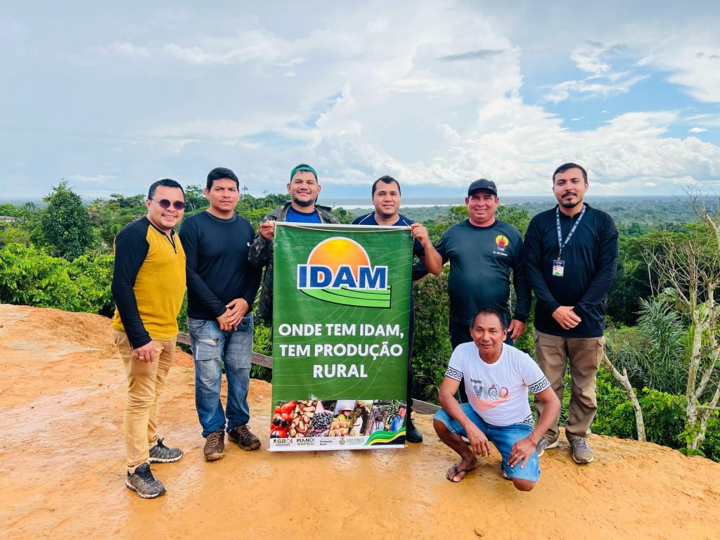 Em São Paulo de Olivença, Idam realiza emissão de 77 documentos para produtores rurais indígenas 3 Idam Emissao de documentos rurais em Sao Paulo de Olivenca manejadores de pirarucu indigenas Fotos divulgacao 2 1024x768 1