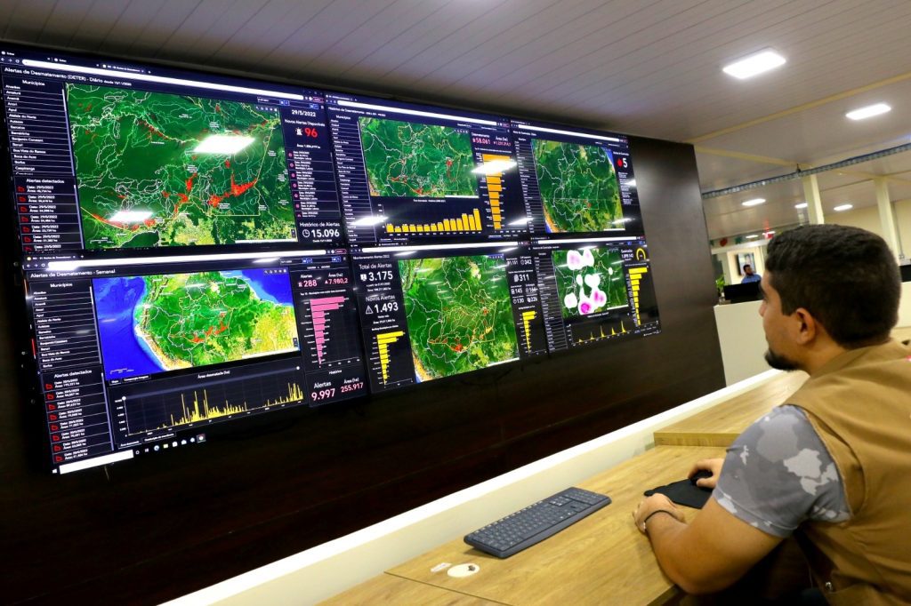 Ipaam registra queda de 7,57% no desmatamento e 31,42% nos focos de calor no Amazonas 3 Ipaam Monitoramento CMAAP Foto 1 Aquivo Ipaam 02 04 2025 1024x682 1