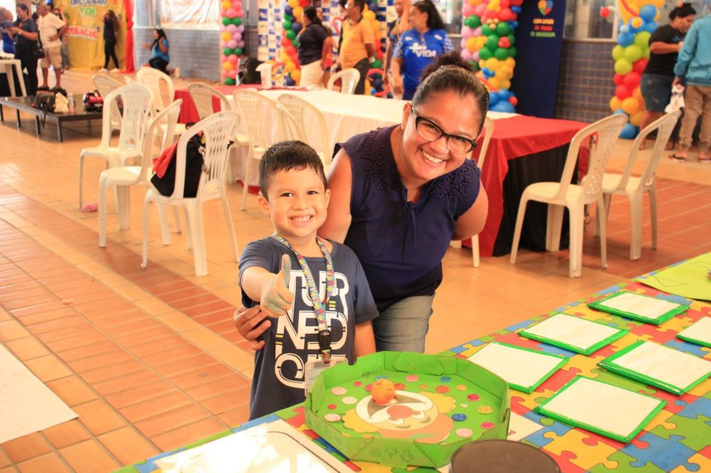 Dia Mundial do Autismo: Mães atípicas participam da campanha ‘Abril Azul’ no CECF Padre Pedro 5 PATRICIA DE FREITAS REIS 39 ANOS 1024x682 1
