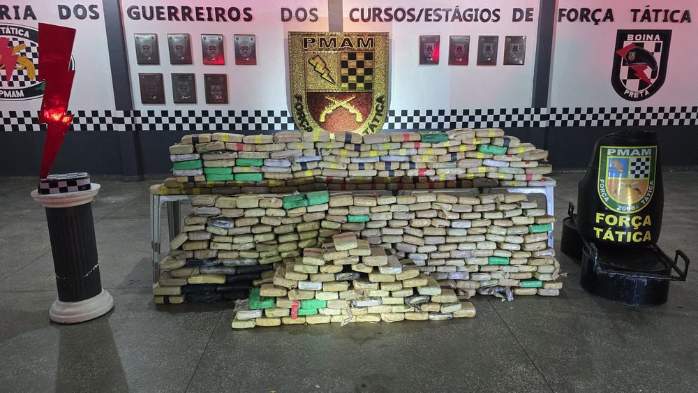 Polícia Militar do Amazonas apreende 9 toneladas de entorpecentes nos três primeiros meses de 2025 2 PMAM APREENS83O DE DROGAS FOR87A T81TICA FOTO FERNANDO GAMA 2