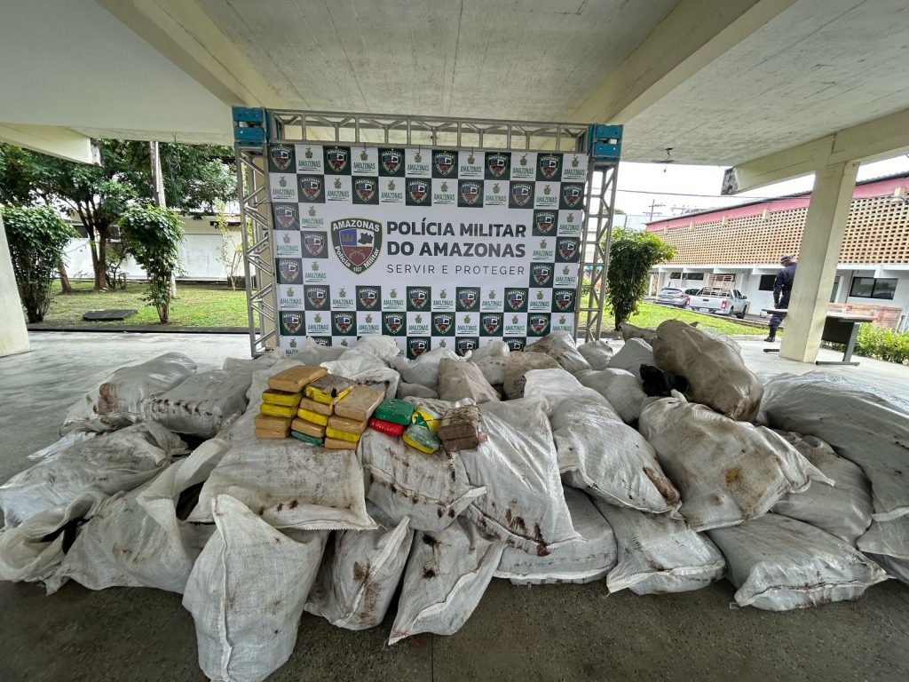 Polícia Militar do Amazonas apreende 9 toneladas de entorpecentes nos três primeiros meses de 2025 3 PMAM APREENSAO DE DROGAS EM FONTE BOA FOTO GISELLE SIMOES PMAM 1 1024x768 1