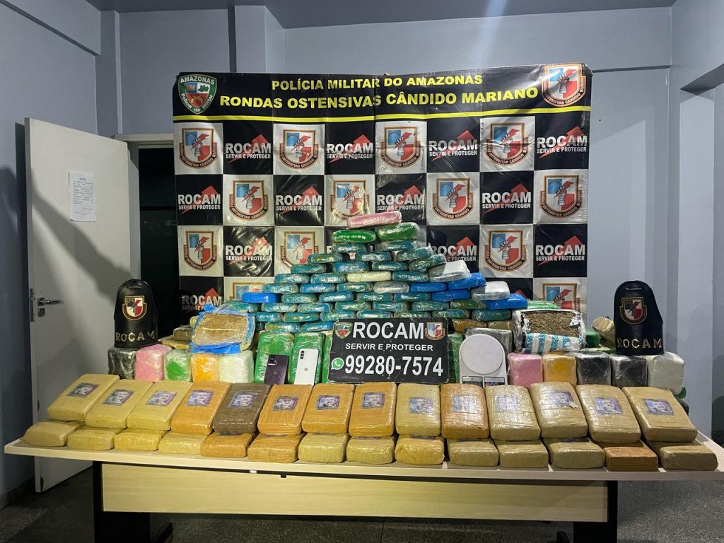 Polícia Militar do Amazonas apreende 9 toneladas de entorpecentes nos três primeiros meses de 2025 5 PMAM ROCAM PRENDE MULHER 200 TABLETES ZONA NORTE FOTO DIVULGACAO PMAMjpg 1024x768 1