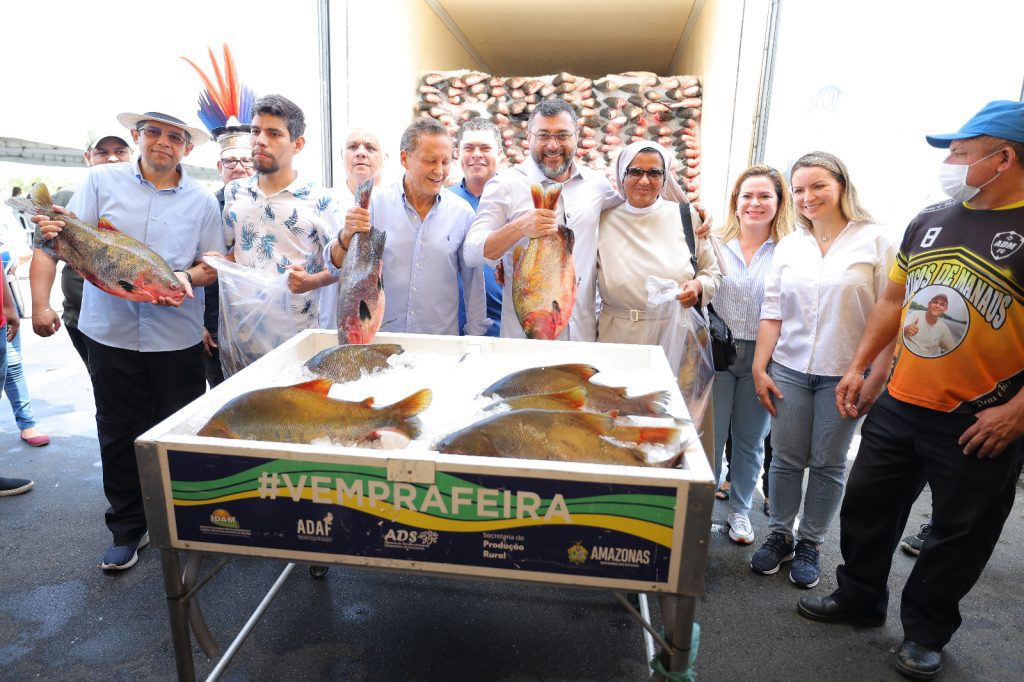 Peixe no Prato Solidário: Governador Wilson Lima entrega mais de 300 toneladas de pescado para instituições 5 Peixe no Prato Solidario Governador Wilson Lima entrega mais de 300 toneladas de pescado para instituicoes 6 Foto Diego Peres Secom 1024x682 1