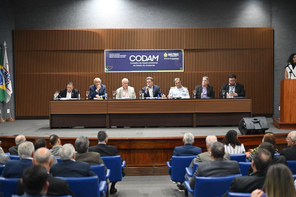 Governo do Amazonas aprova R$ 1,4 bilhão em novos investimentos e 1,6 mil empregos para o PIM 7 SECOM 313a REUNIAO DO CODAM Fotos2 Ricardo Machado 1024x681 1
